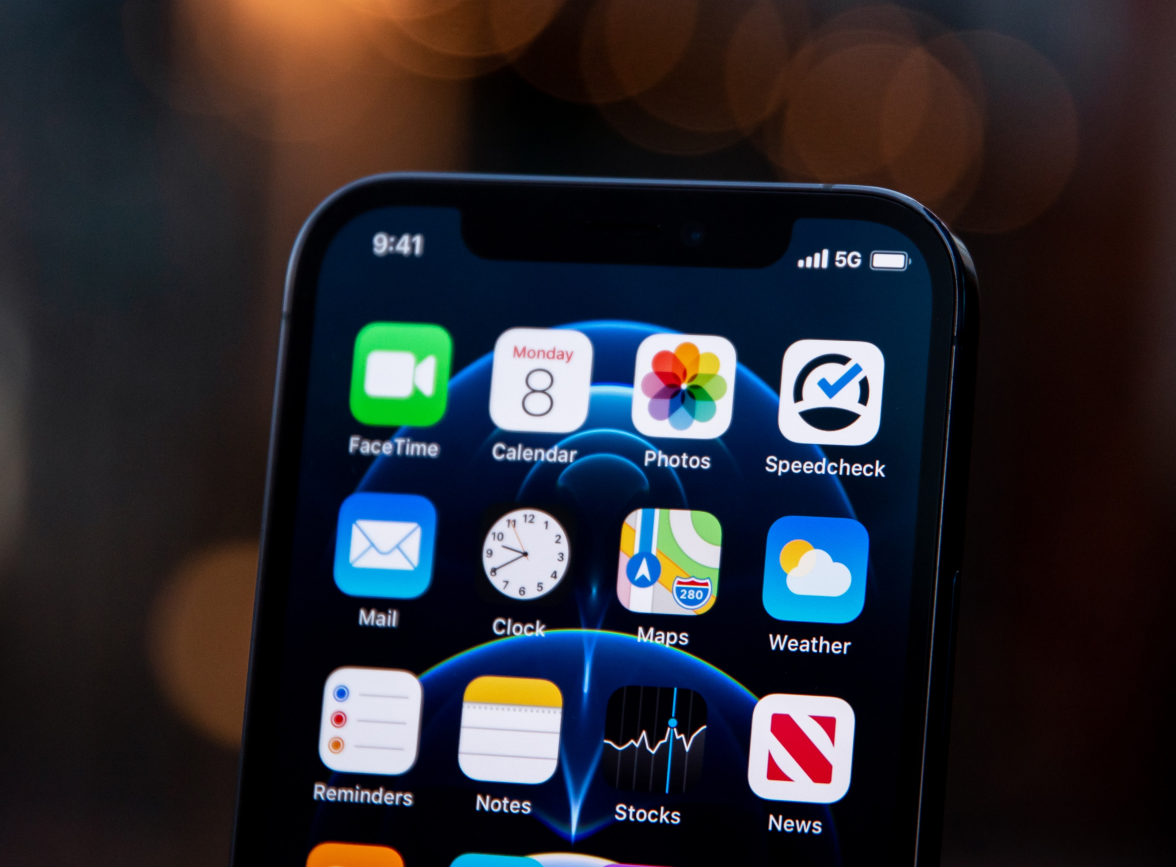太仆寺苹果手机维修分享为什么 iPhone 12 在冬季会自动关机 