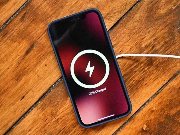太仆寺苹果手机维修分享iPhone 12可以随便充电吗 